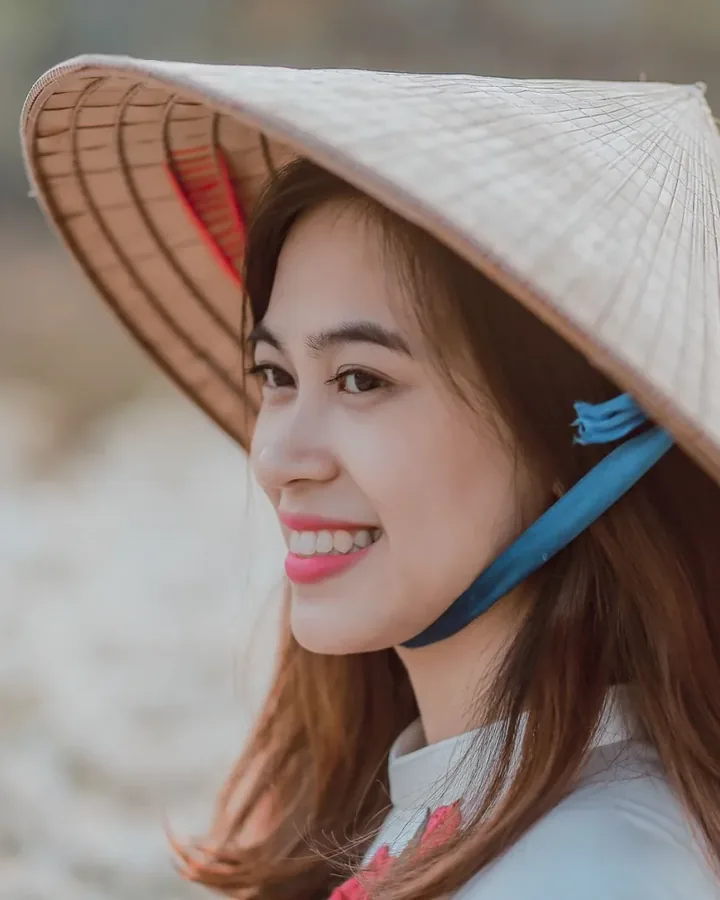 Ảnh chân dung Trần Thị Hậu